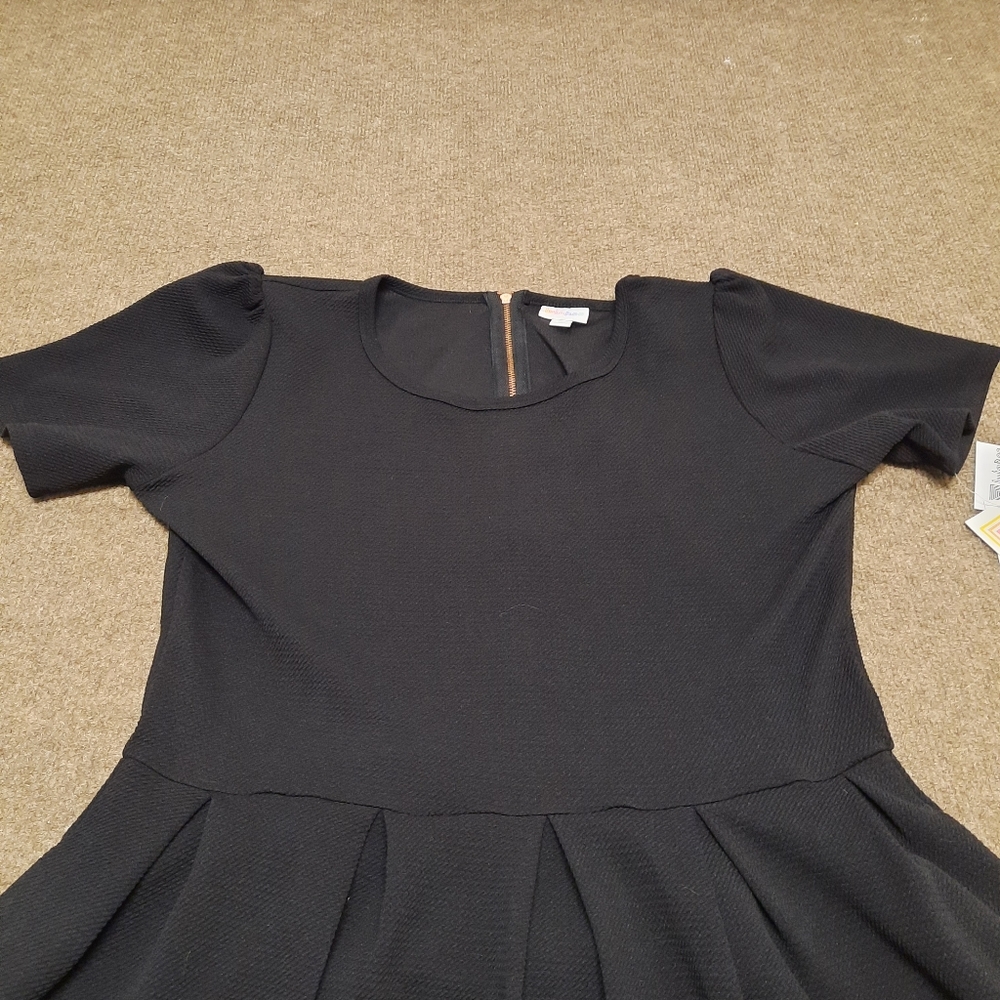 LuLaRoe Black Fit-and-Flare Short Sleeve Dress 2X - Picture 6 of 10